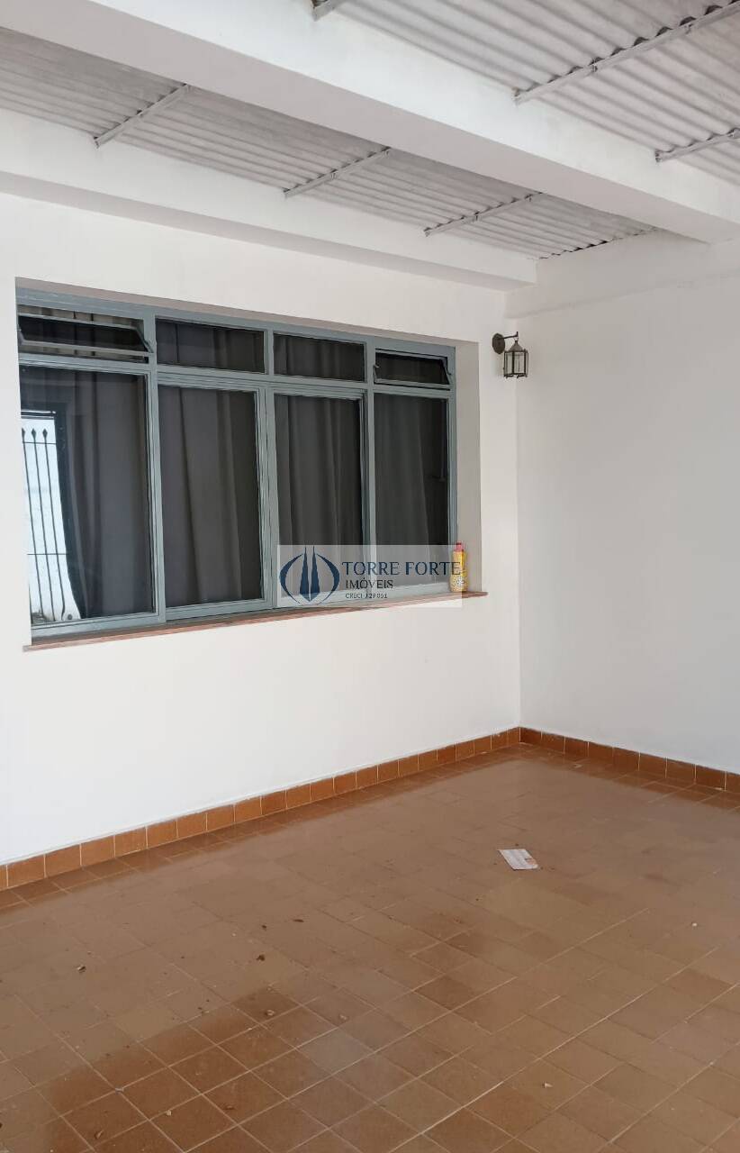 Casa à venda com 3 quartos, 161m² - Foto 1