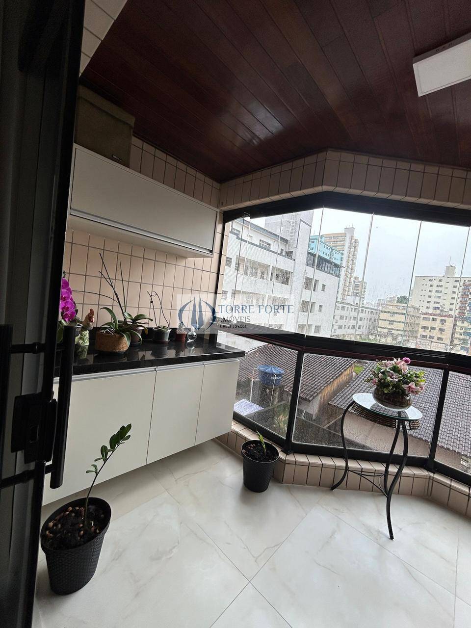 Apartamento à venda com 2 quartos, 106m² - Foto 1