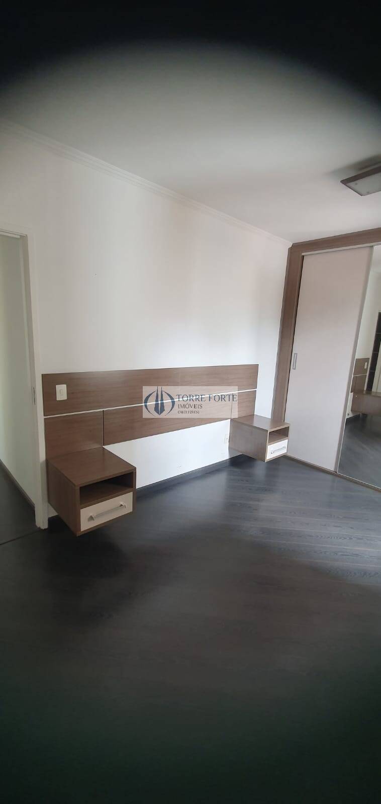 Apartamento à venda com 2 quartos, 60m² - Foto 11