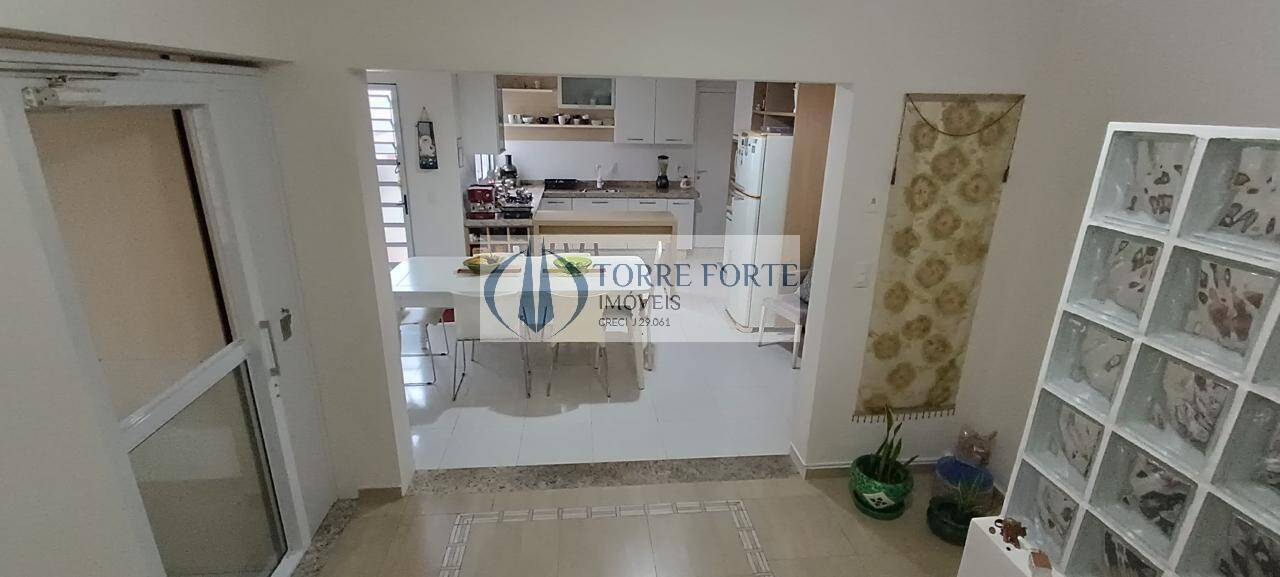 Sobrado à venda com 3 quartos, 253m² - Foto 14