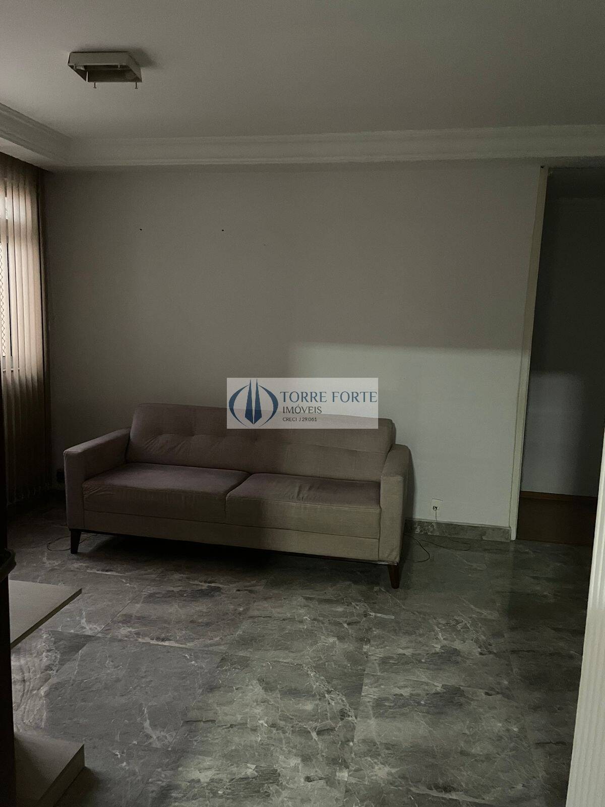 Apartamento à venda com 3 quartos, 104m² - Foto 2