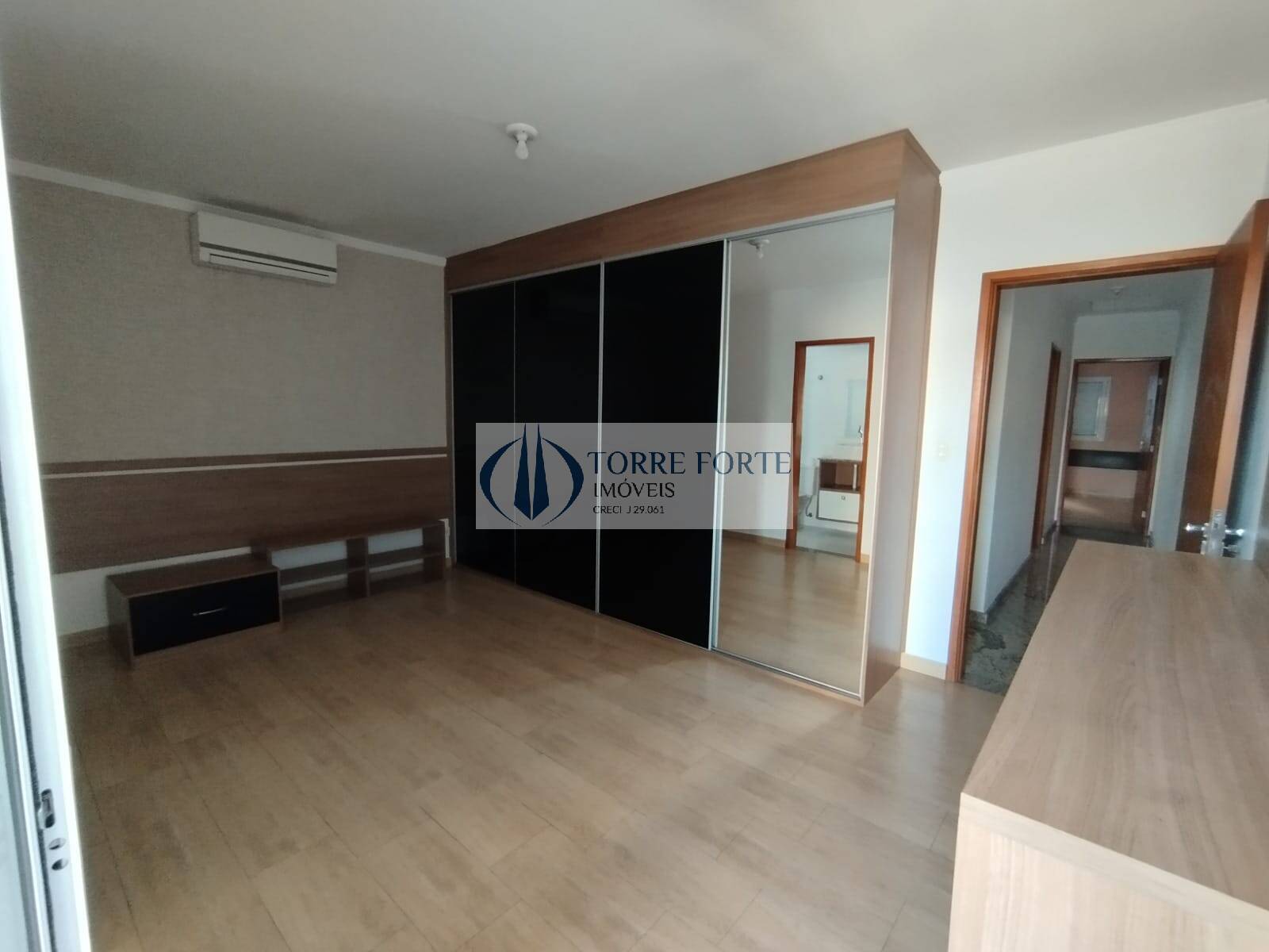 Casa à venda com 3 quartos, 200m² - Foto 11