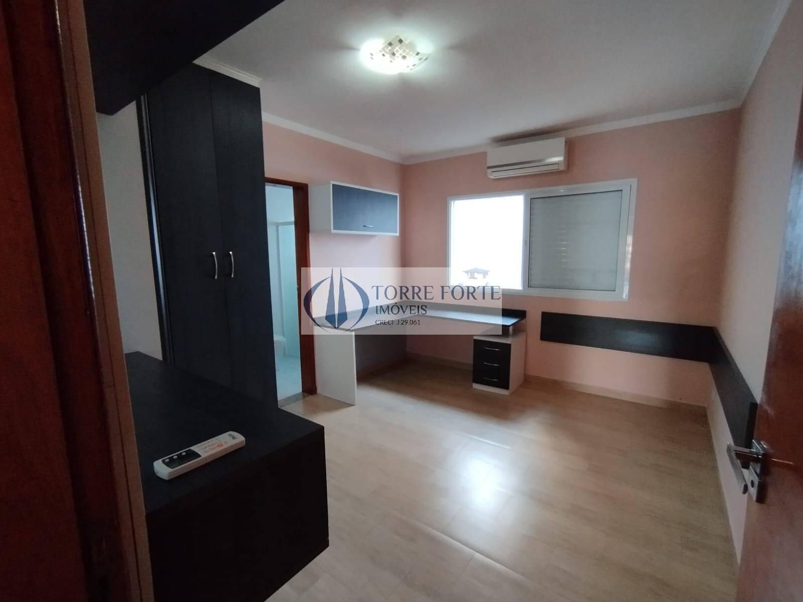 Casa à venda com 3 quartos, 200m² - Foto 16