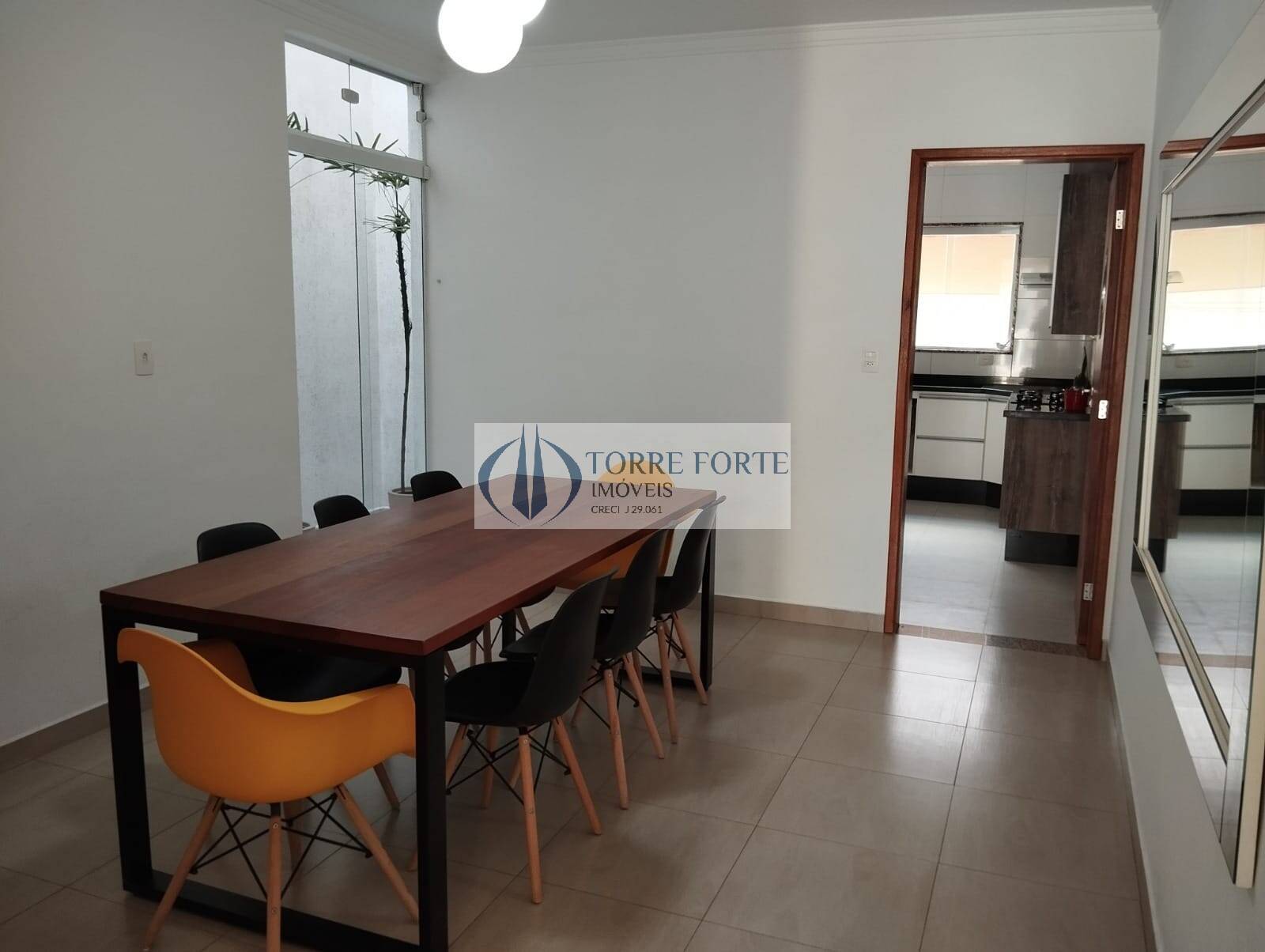 Casa à venda com 3 quartos, 200m² - Foto 5