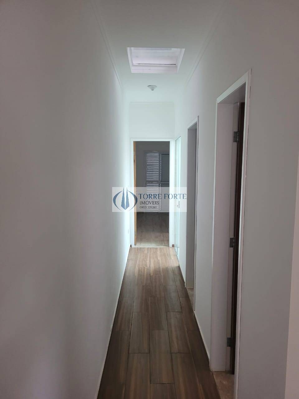 Casa à venda com 3 quartos, 100m² - Foto 3