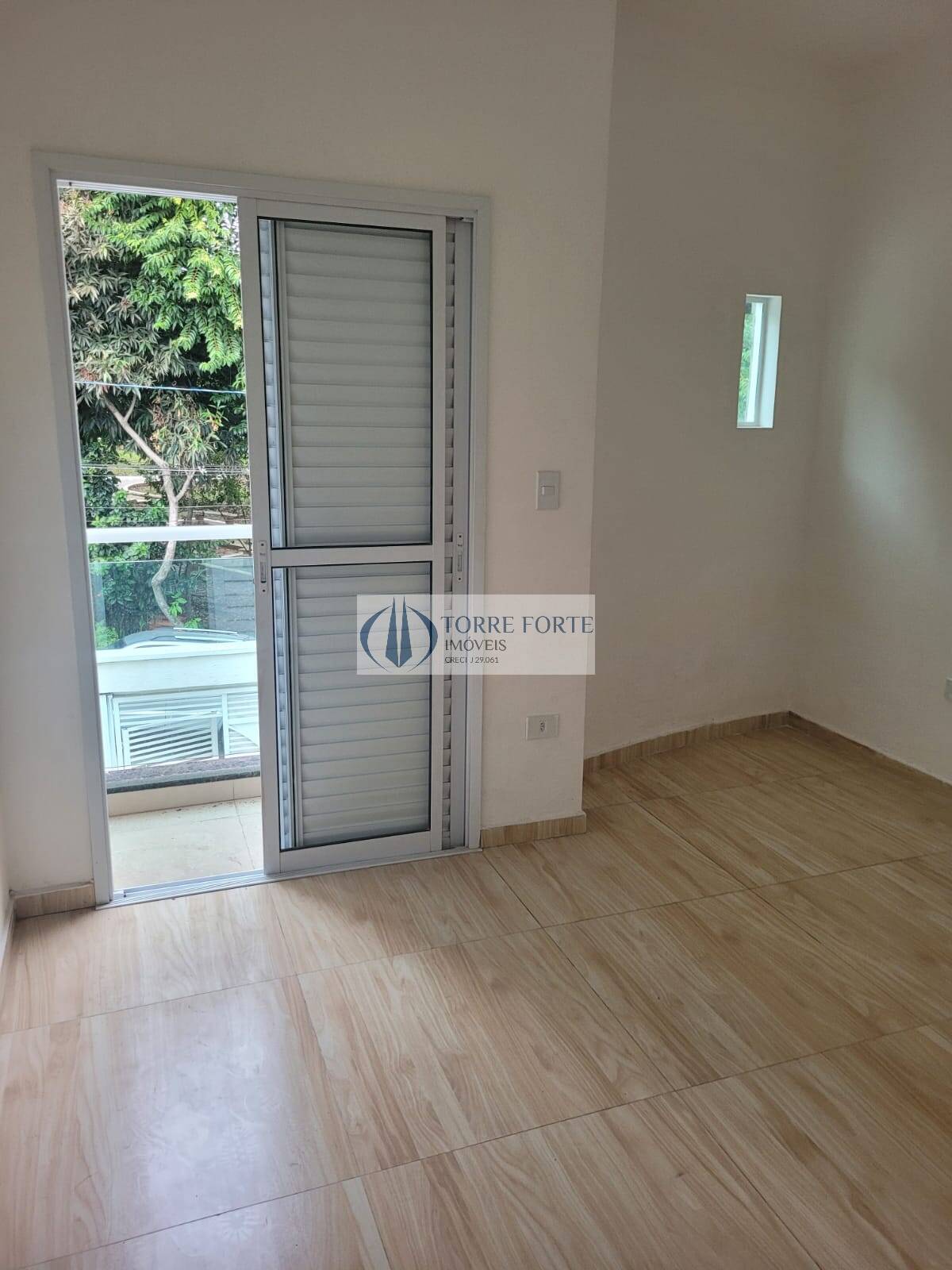 Casa à venda com 3 quartos, 100m² - Foto 5