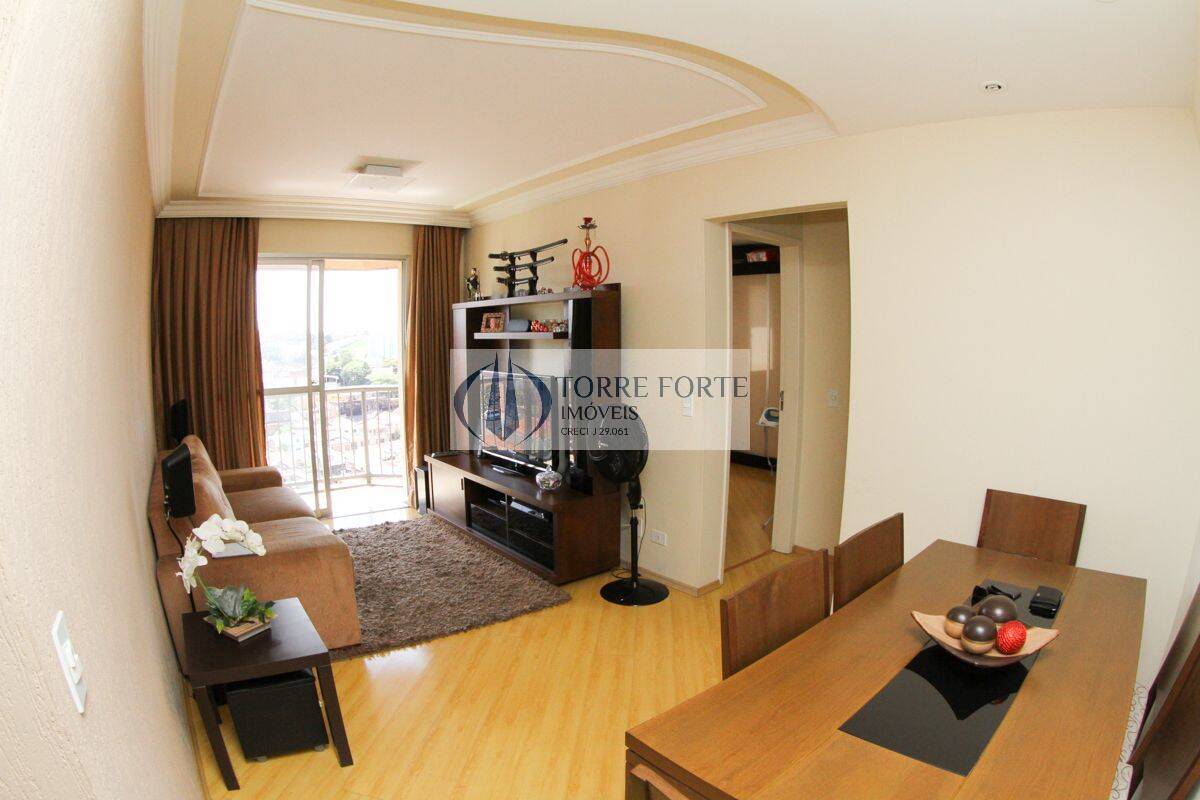 Apartamento à venda com 2 quartos, 70m² - Foto 3