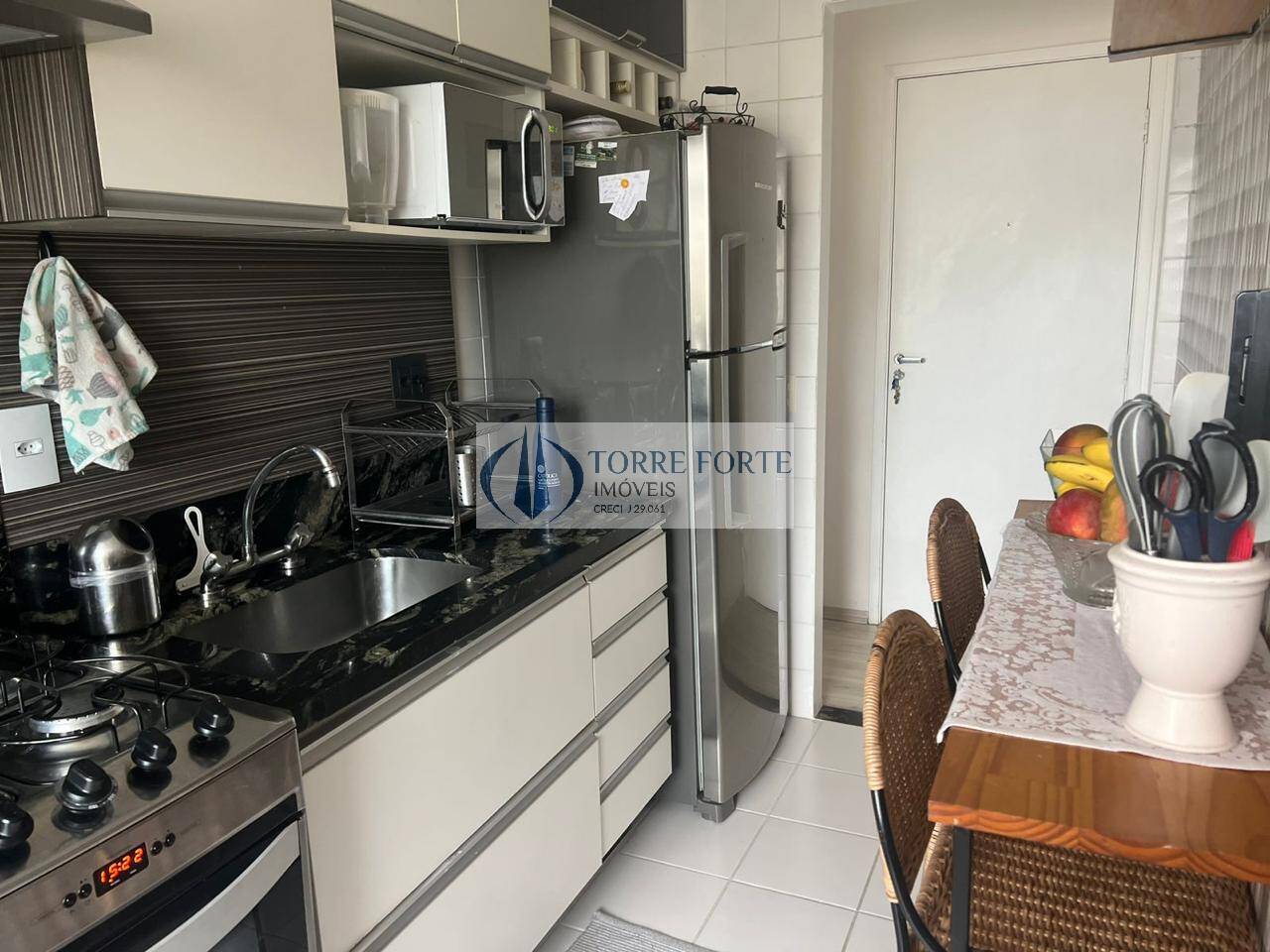 Apartamento à venda com 2 quartos, 60m² - Foto 4