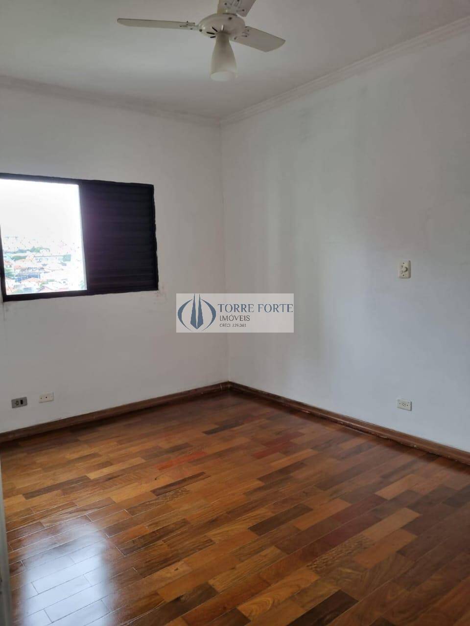 Apartamento à venda com 3 quartos, 102m² - Foto 2