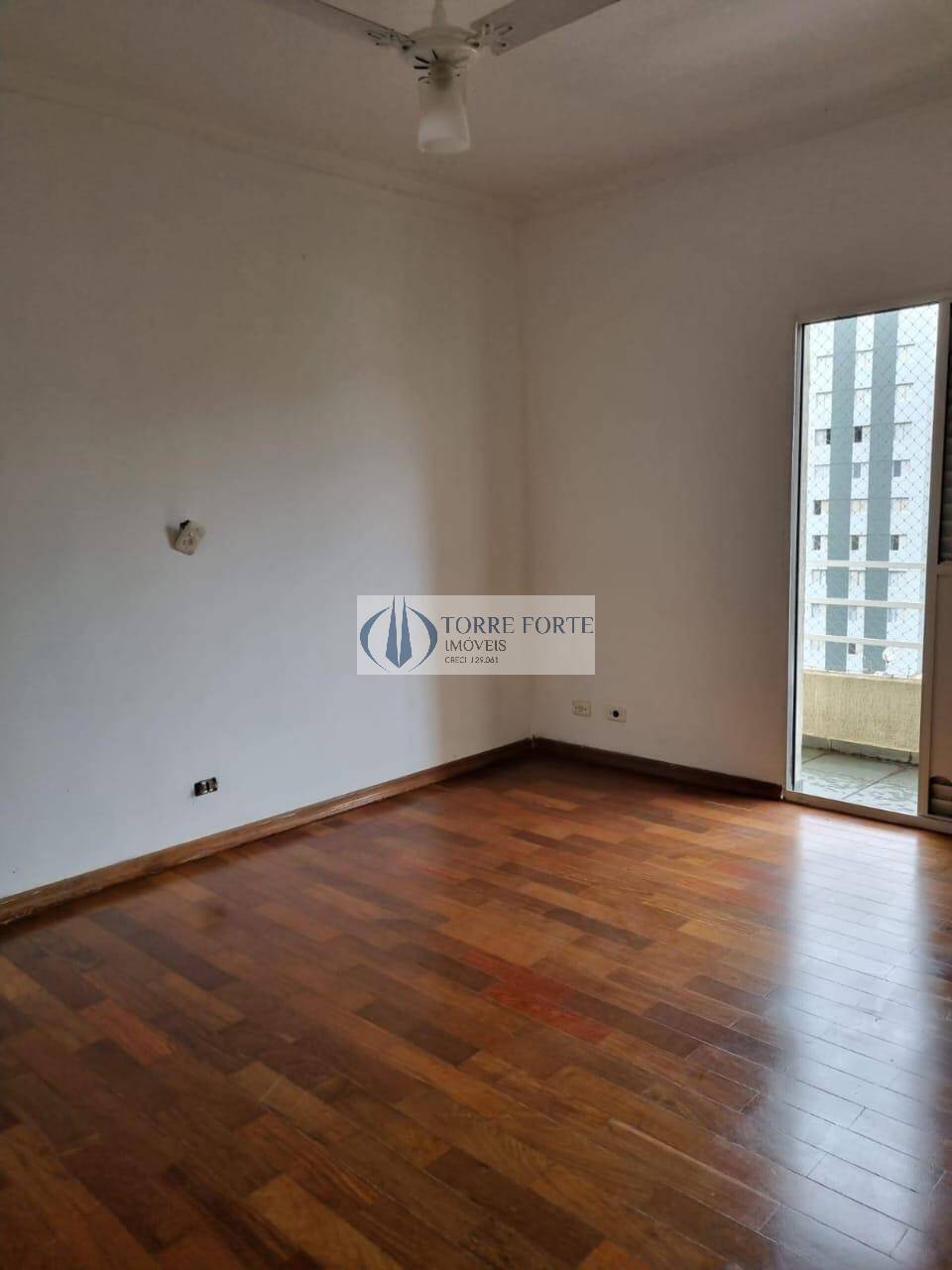 Apartamento à venda com 3 quartos, 102m² - Foto 1