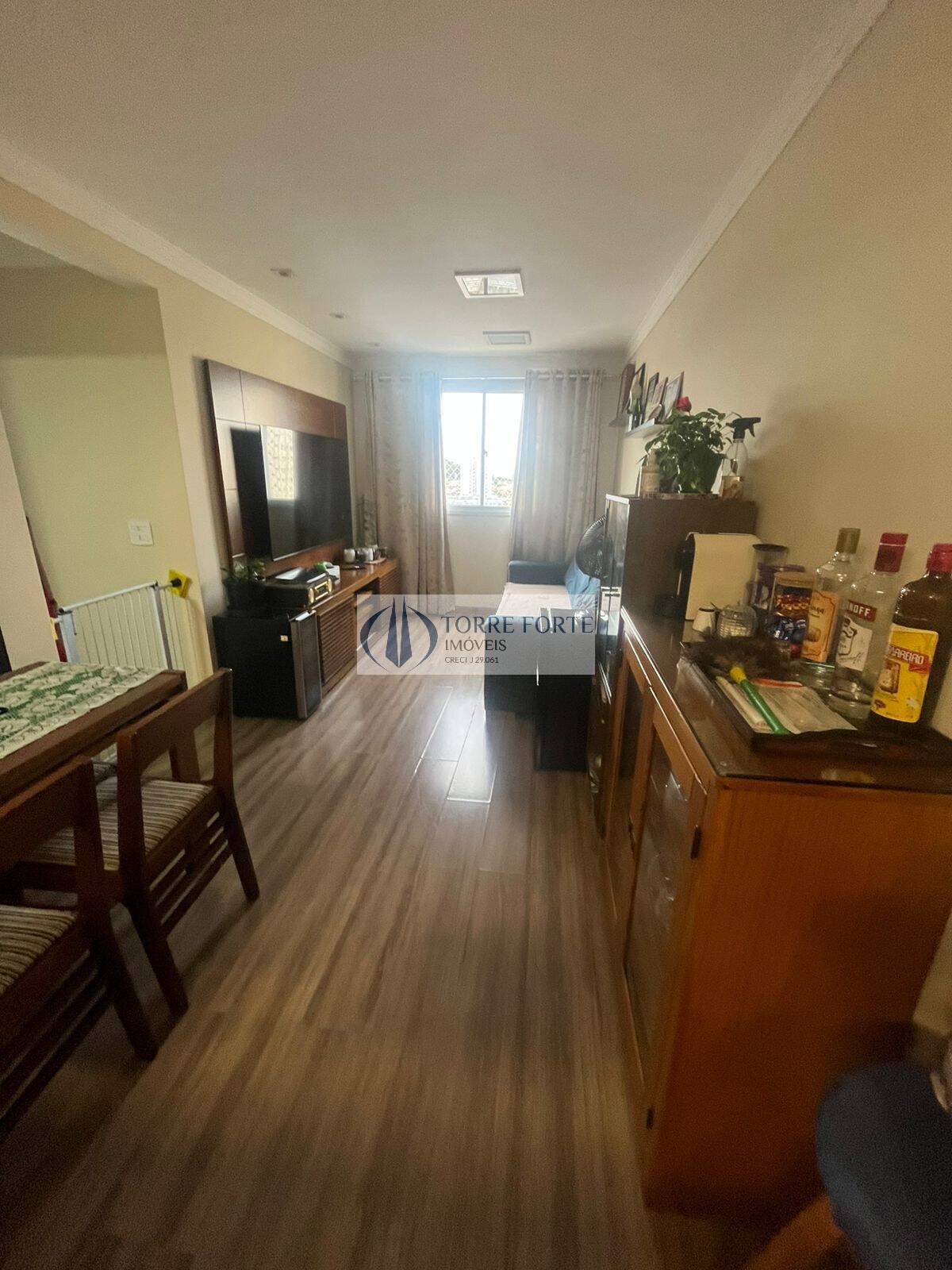 Apartamento à venda com 3 quartos, 61m² - Foto 2