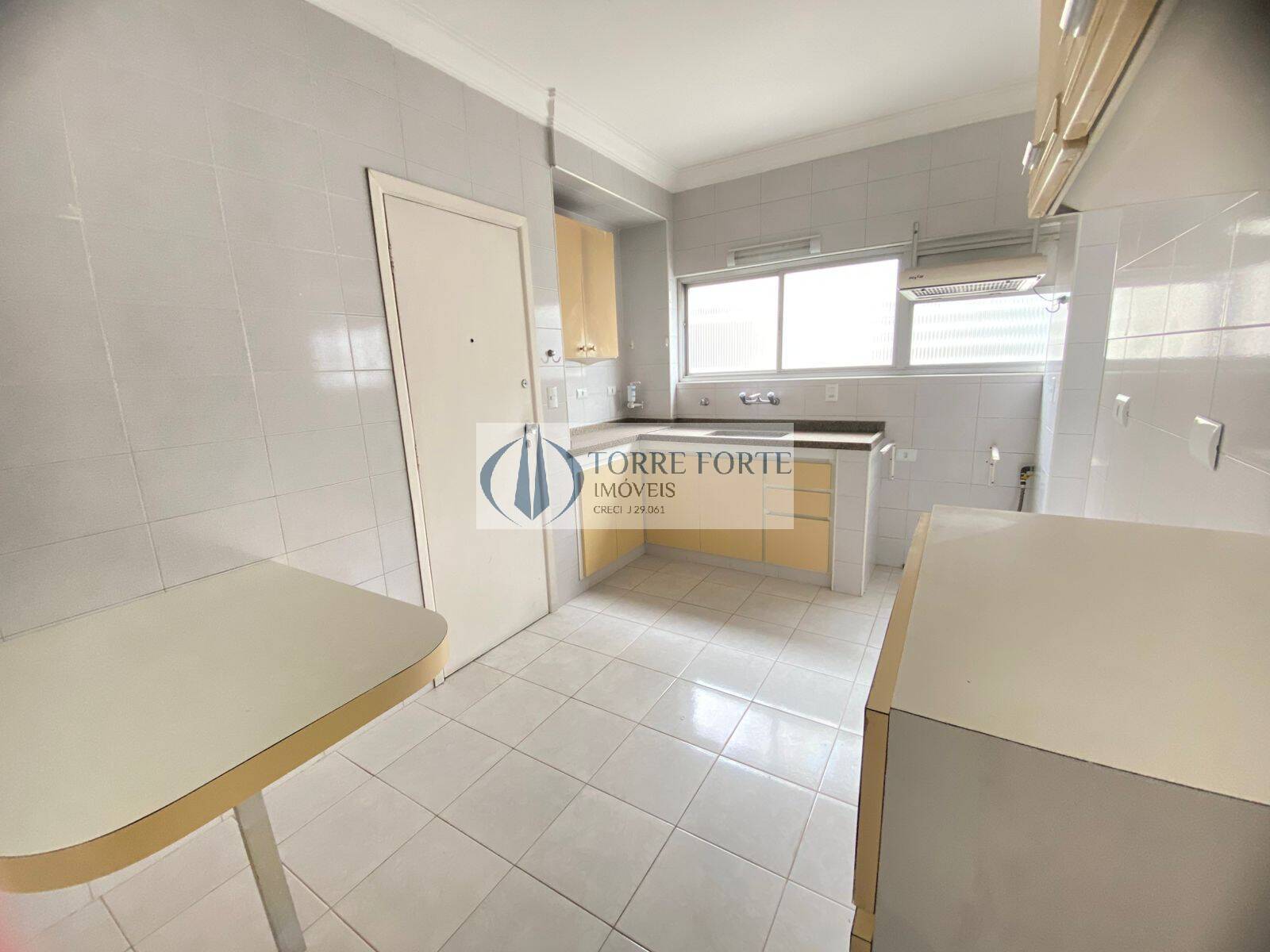 Apartamento à venda com 3 quartos, 115m² - Foto 4