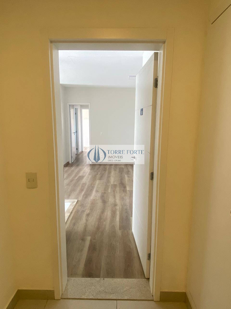 Apartamento à venda com 3 quartos, 106m² - Foto 4