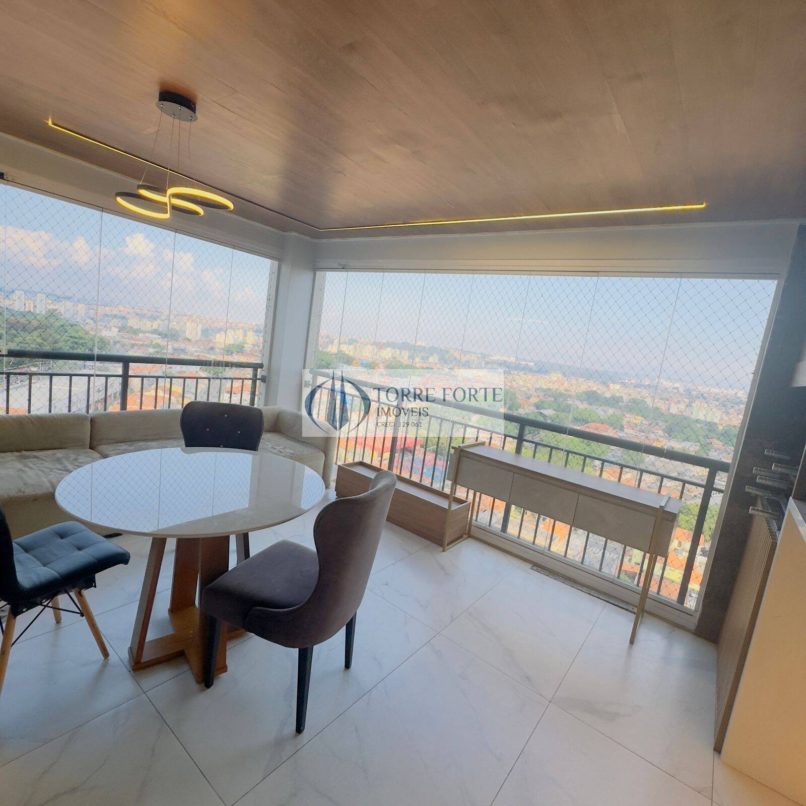 Apartamento à venda com 2 quartos, 67m² - Foto 1