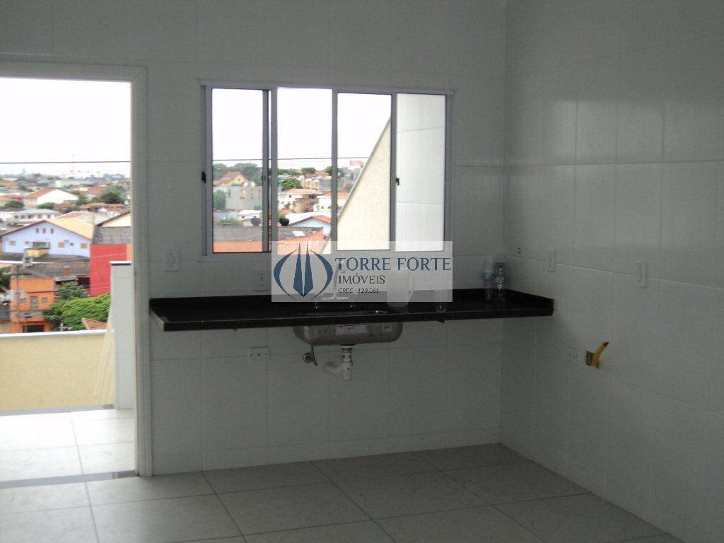 Casa à venda com 3 quartos, 210m² - Foto 2