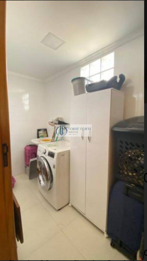 Apartamento à venda com 3 quartos, 157m² - Foto 28