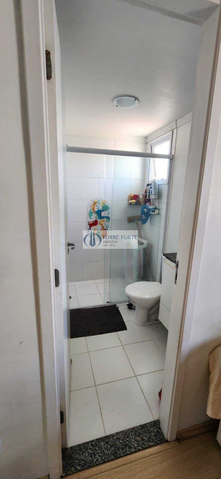 Apartamento à venda com 2 quartos, 75m² - Foto 12