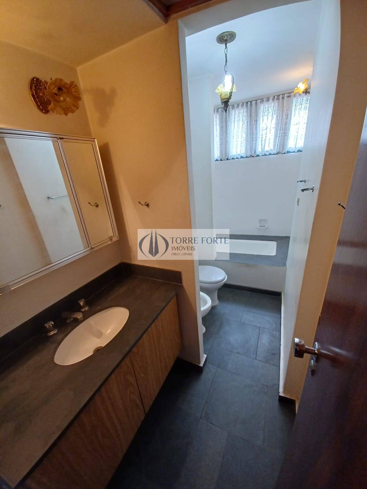 Apartamento à venda com 4 quartos, 179m² - Foto 3