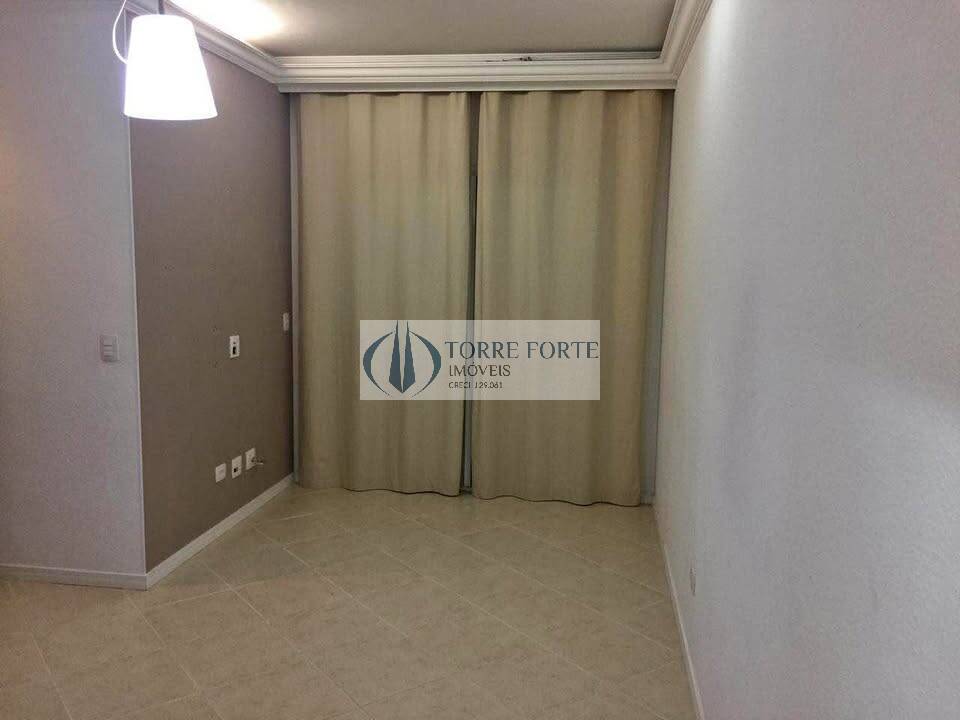 Apartamento à venda com 2 quartos, 56m² - Foto 11