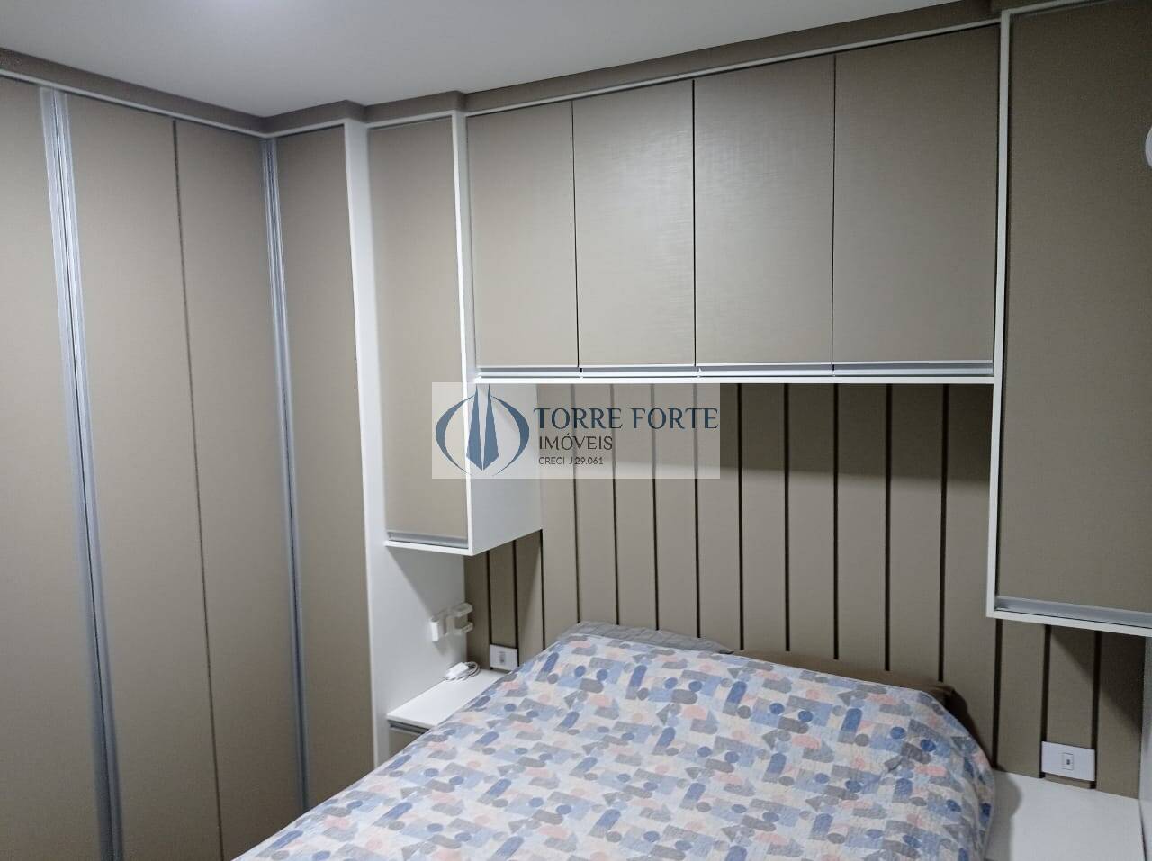 Apartamento à venda com 2 quartos, 65m² - Foto 7