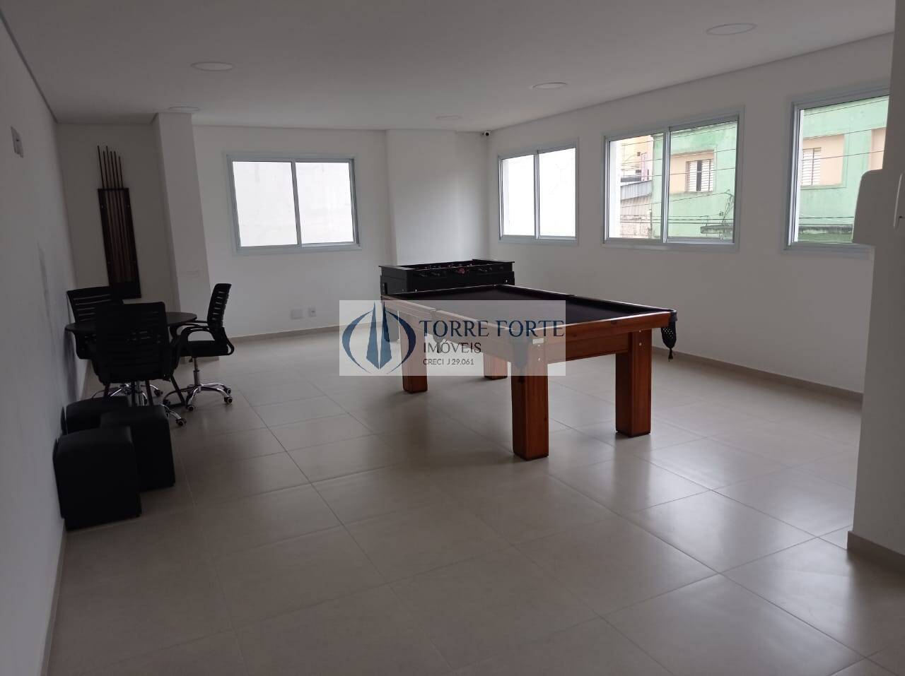 Apartamento à venda com 2 quartos, 65m² - Foto 23