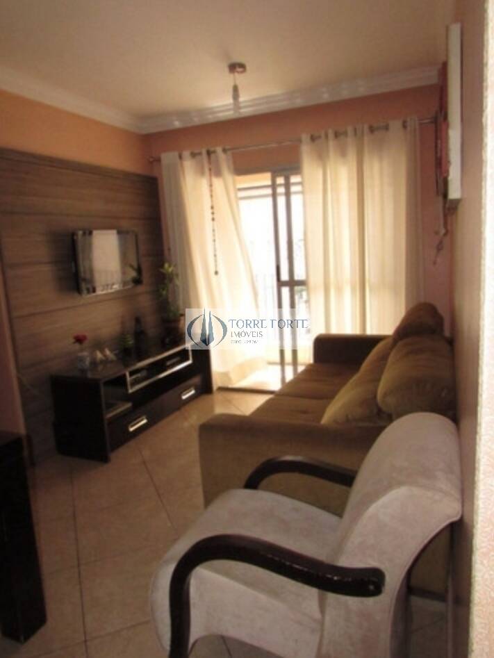 Apartamento à venda com 3 quartos, 64m² - Foto 4